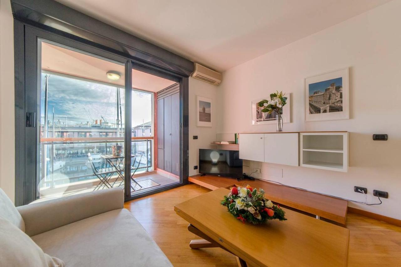 Joivy Exclusive Seaview Flat For 4, In Central Genoa Apartamento Exterior foto