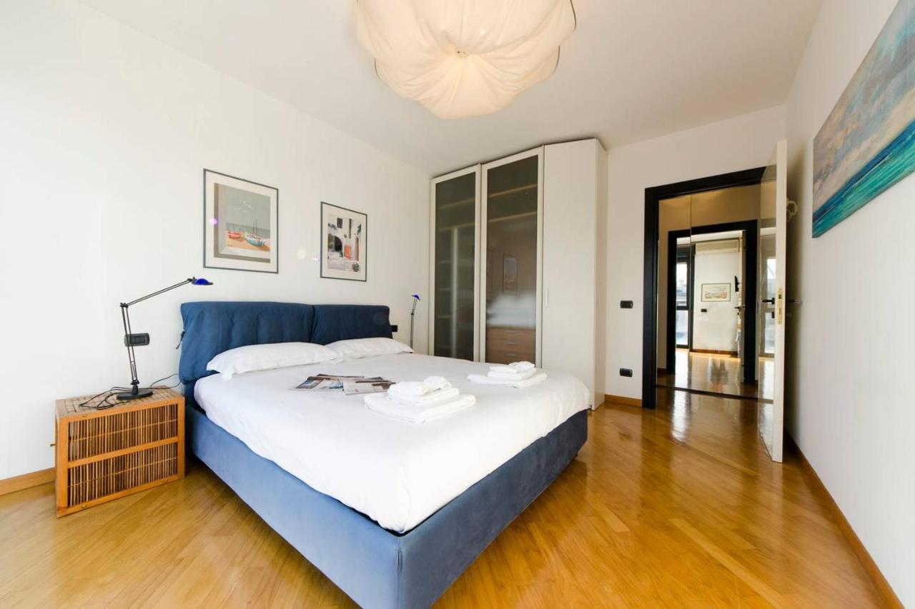 Joivy Exclusive Seaview Flat For 4, In Central Genoa Apartamento Exterior foto