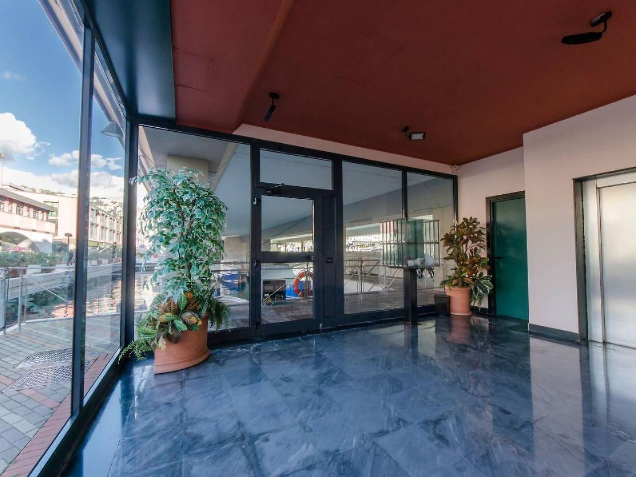 Joivy Exclusive Seaview Flat For 4, In Central Genoa Apartamento Exterior foto